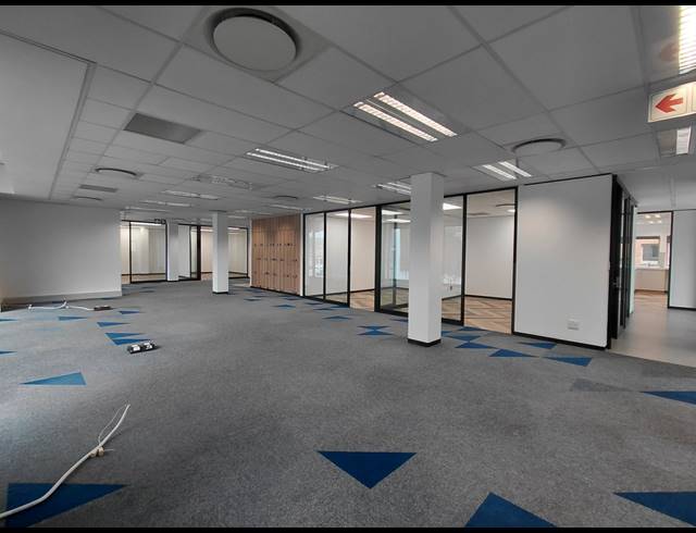 396M² OFFICE TO LET IN BRYANSTON